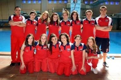 Selección femen. de waterpolo infantil a la final